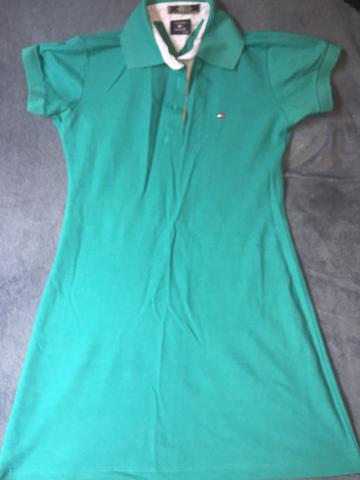 Vestido da tommy e camisa pool $40,00