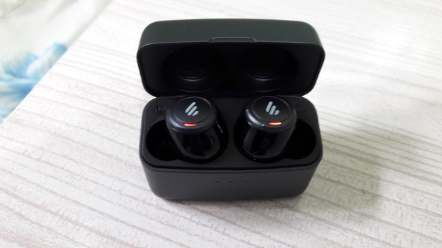 Earbuds edifier TWS 5