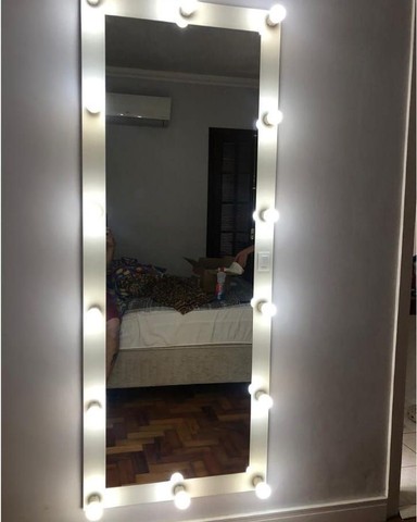 Móvel Com Espelho Completo Corpo Todo  - Foto 2