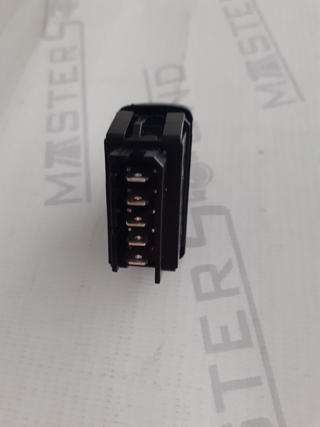 Botão simples. 5 pinos.para vidro elétrico.  Para: linha Renault antigos.   - Foto 2