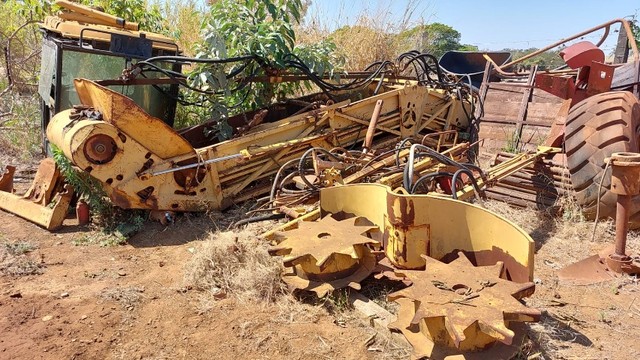 Case 7000 Cabine parcial peças e partes - Foto 5