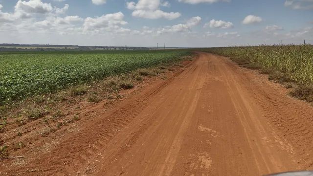 FAZENDA COM 800HEC PRA IRRIGAÇÃO, SOLO VERMELHO!!