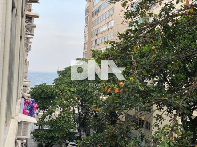 Apartamento - / Residencial / Copacabana