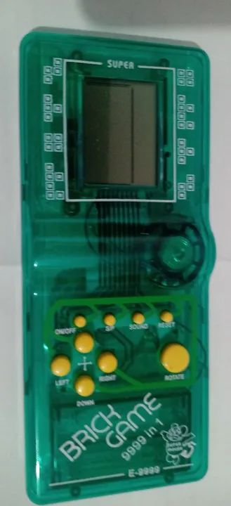 Jogo Eletrônico Brick Game 9999 in 1