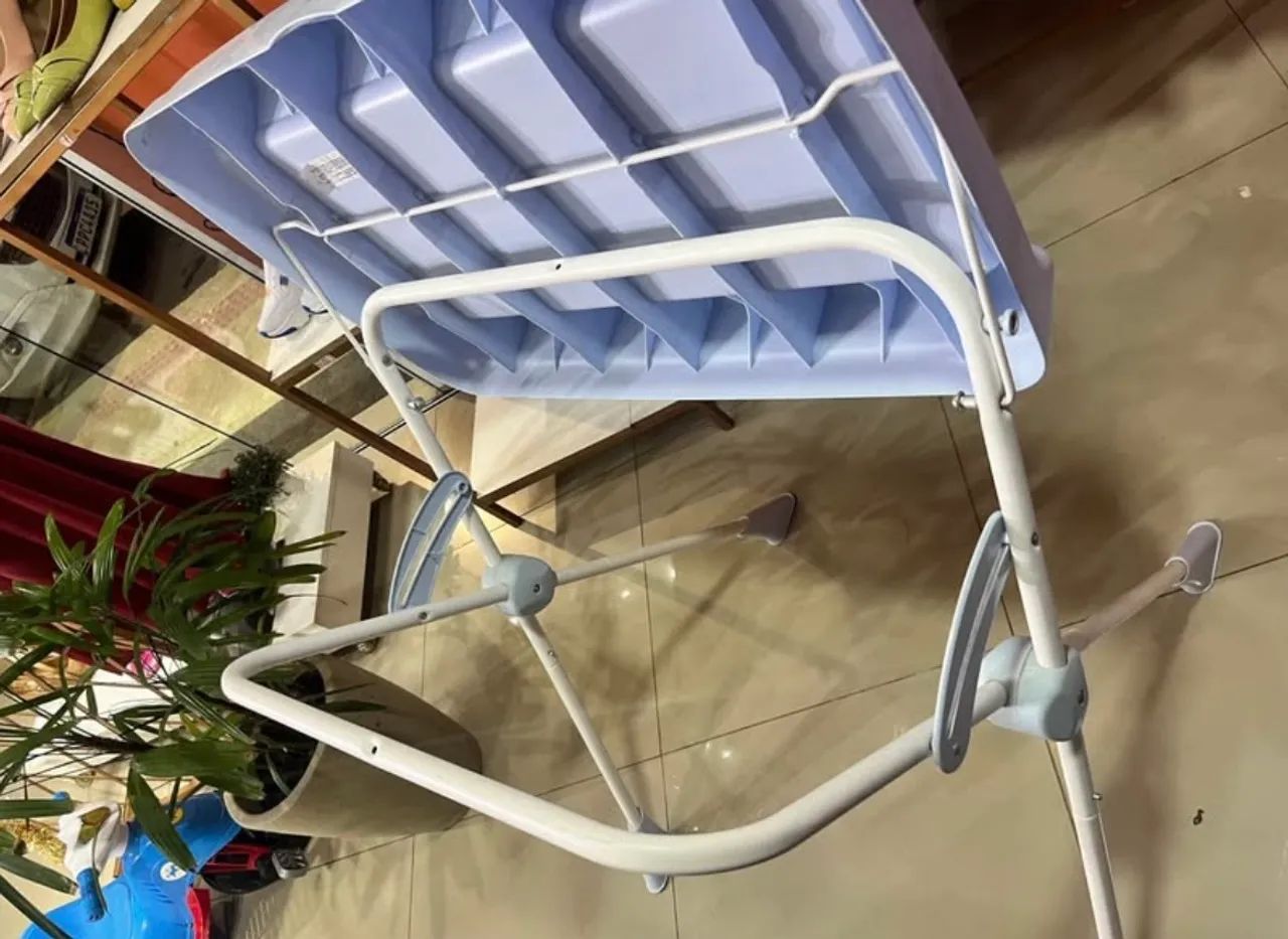 Trocador de bebê dobrável azul - Foto 2