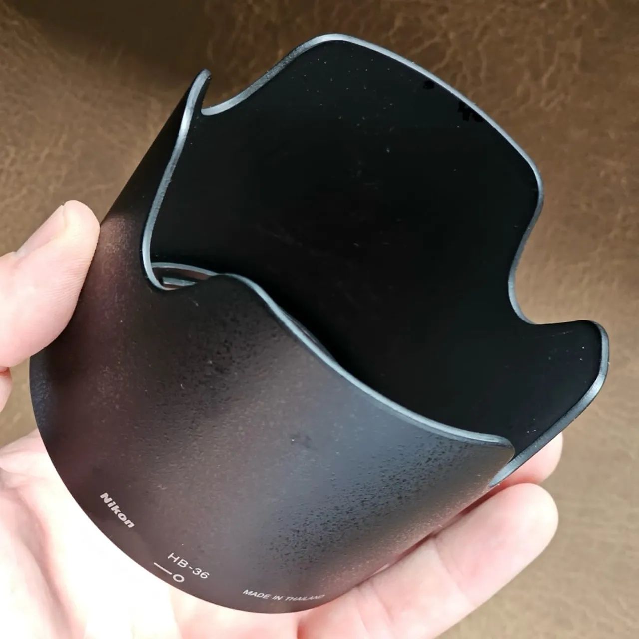 Pára-sol original Nikon HB-36 pra lente AF-S 70-300mm f/4.5-5.6G ED VR