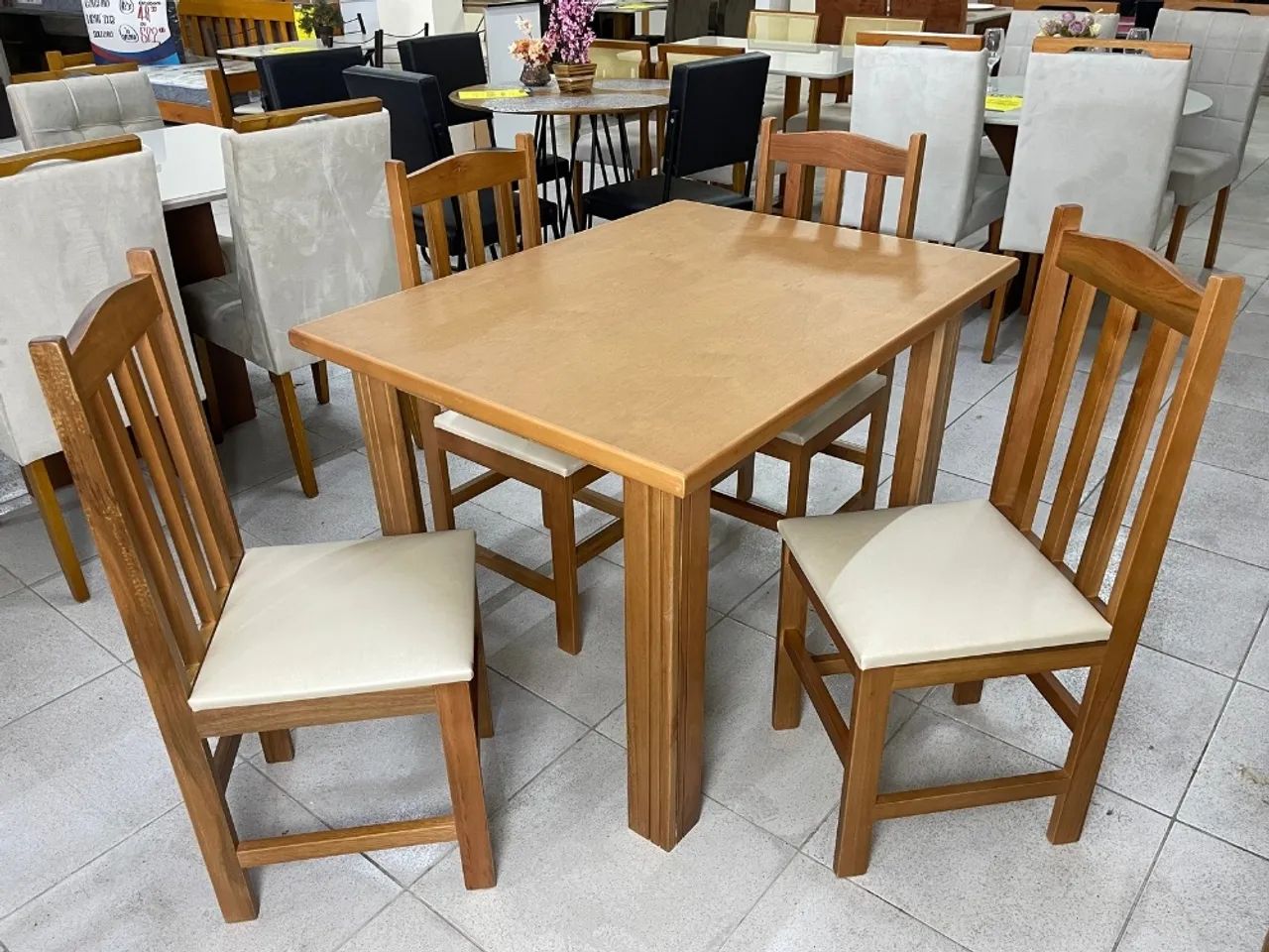 Mesa 1.10 Eco Laminada Com 4 Cadeiras Avelã l54 - Foto 2