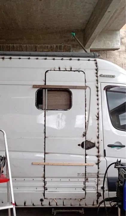 Bolhas e portas de entrada na Cachoeiro Motorhome  - Foto 4