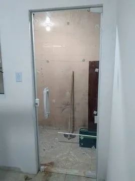 PORTA VIDRO TEMPERADO 2.10 x 0.60