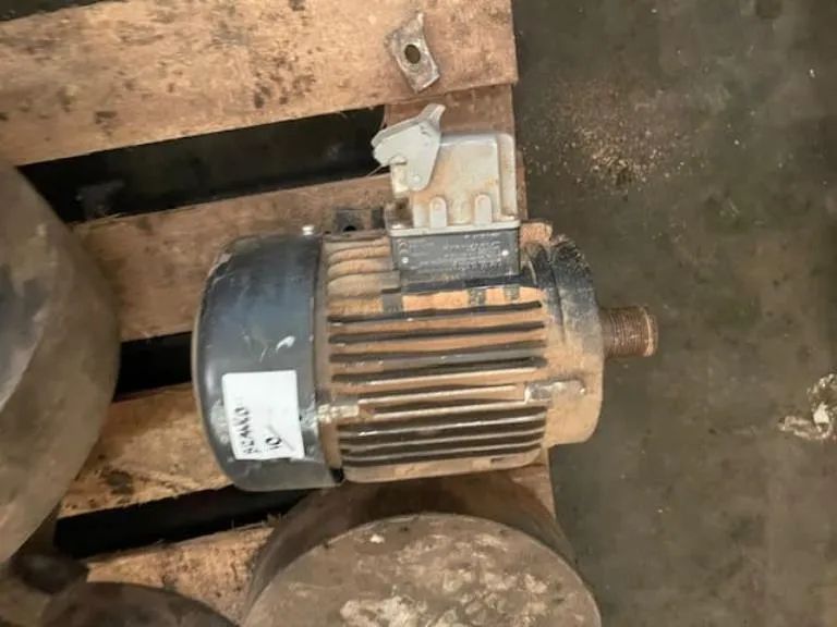 Motor Elétrico 1715 Rpm 220/240 Volts 2 Cv - Foto 2