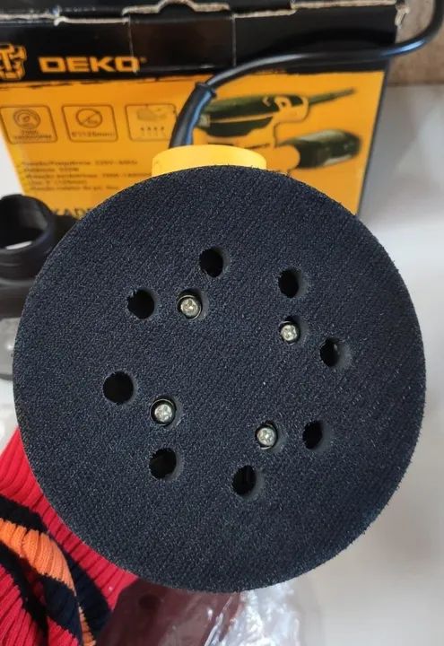 Lixadeira Roto Orbital 5 Polegadas 320w 16 Lixas Deko Cor Amarelo 220V - Foto 2