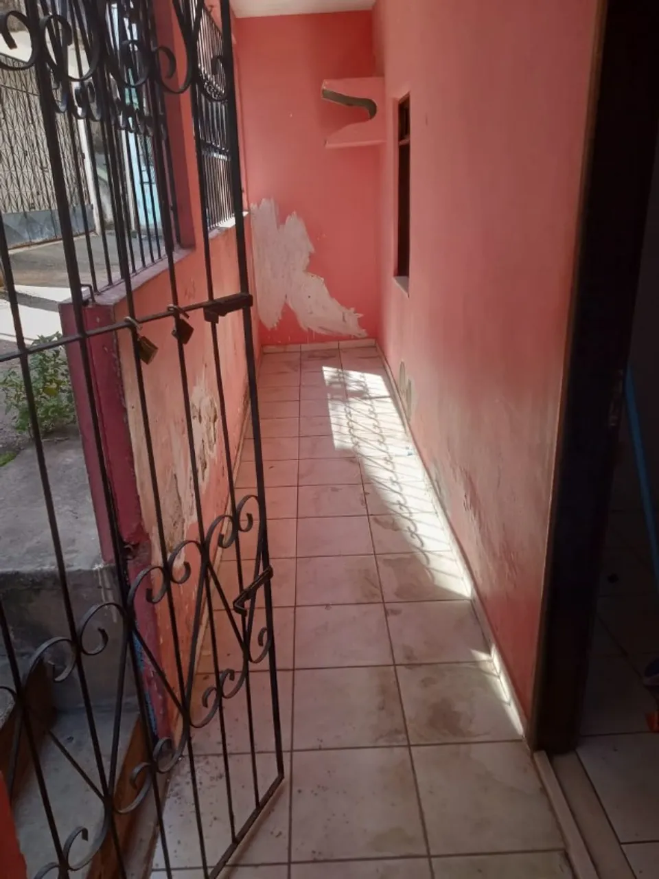 VENDO UMA CASA DE 2 QUARTOS SALA E COZINHA