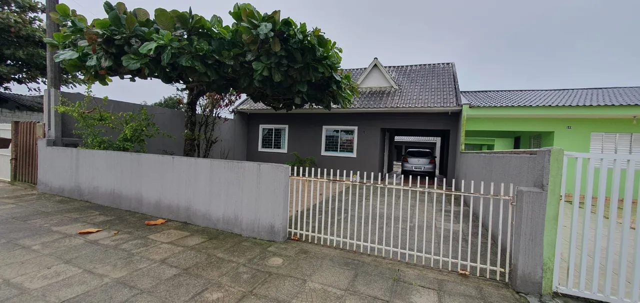Locação casa com piscina Matinhos