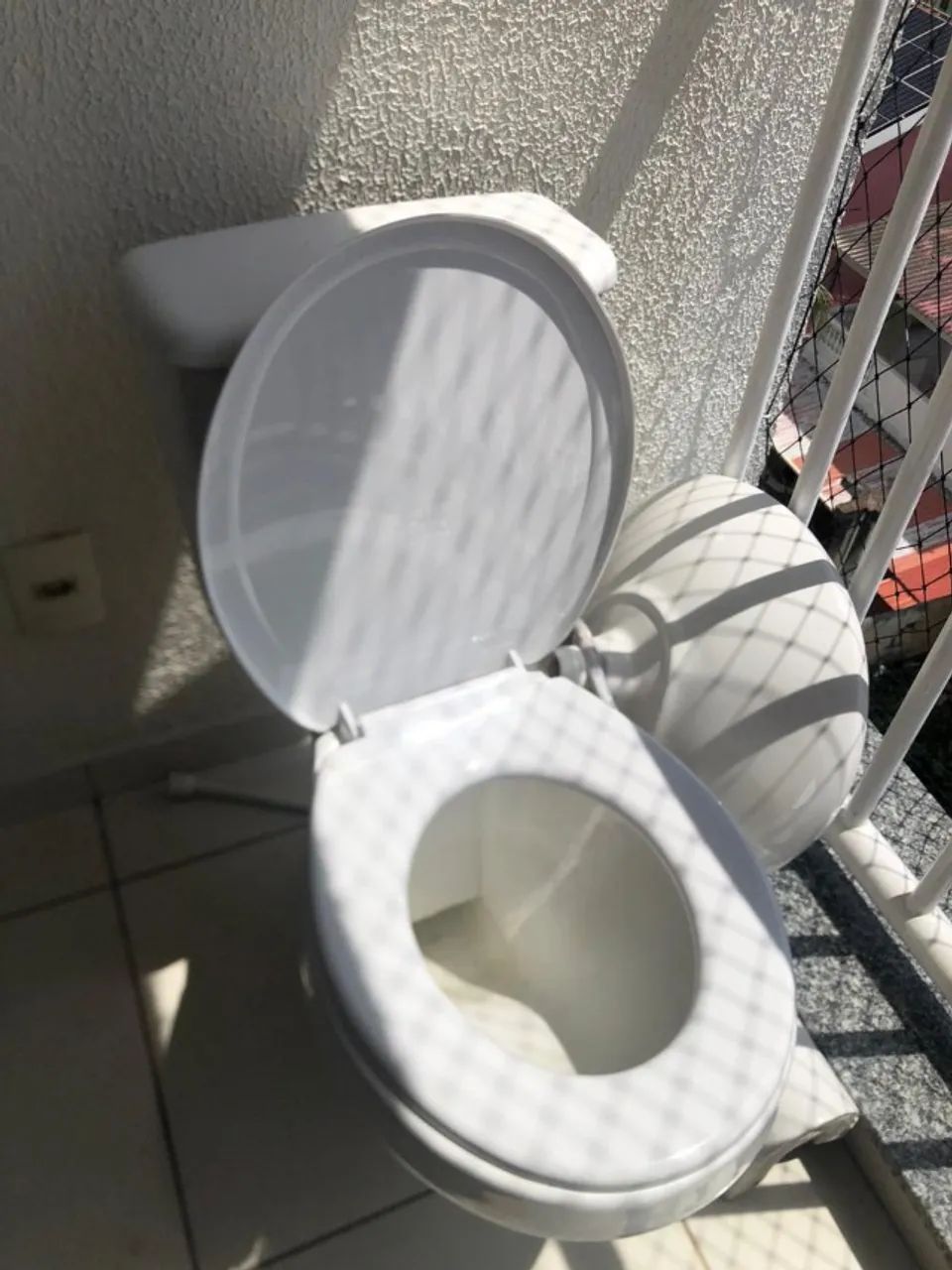 vaso sanitário com caixa acoplada - Foto 3