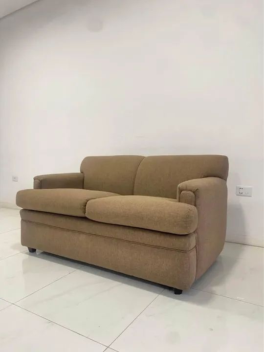 Sofá de 2 Lugares - Confortável e Bem Conservado