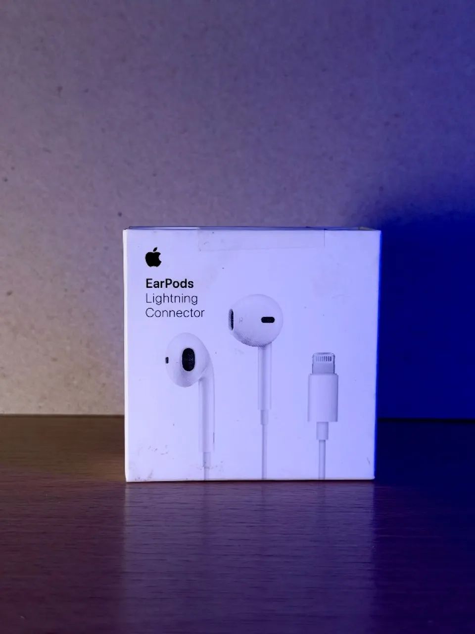 Apple EarPods com conector Lightning 