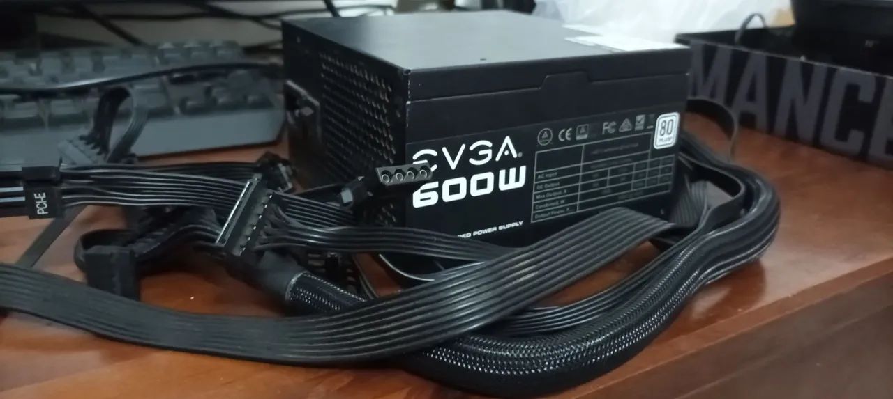 Fonte EVGA 600W