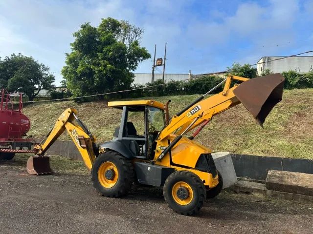 RETROESCAVADEIRA JCB 3C 4X4 2016 - Foto 2