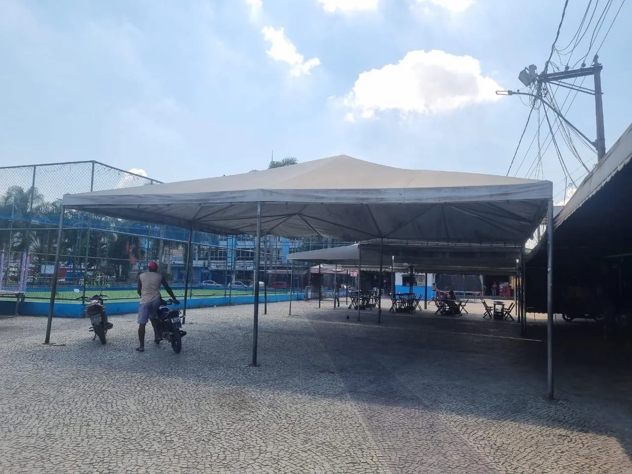 Tenda piramidal para eventos e áreas externas 10x10