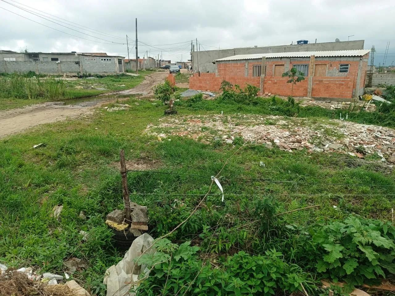 Terreno 5x25, proximo ao mercado atalaia no quarentenario  - Foto 2