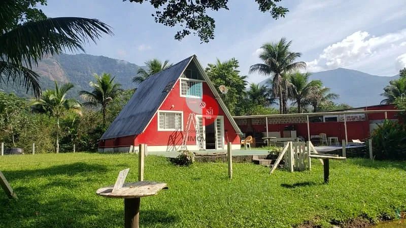 Chalé à venda, composta de 3 quartos, 1 banheiro, piscina, linda vista para montanha, loca