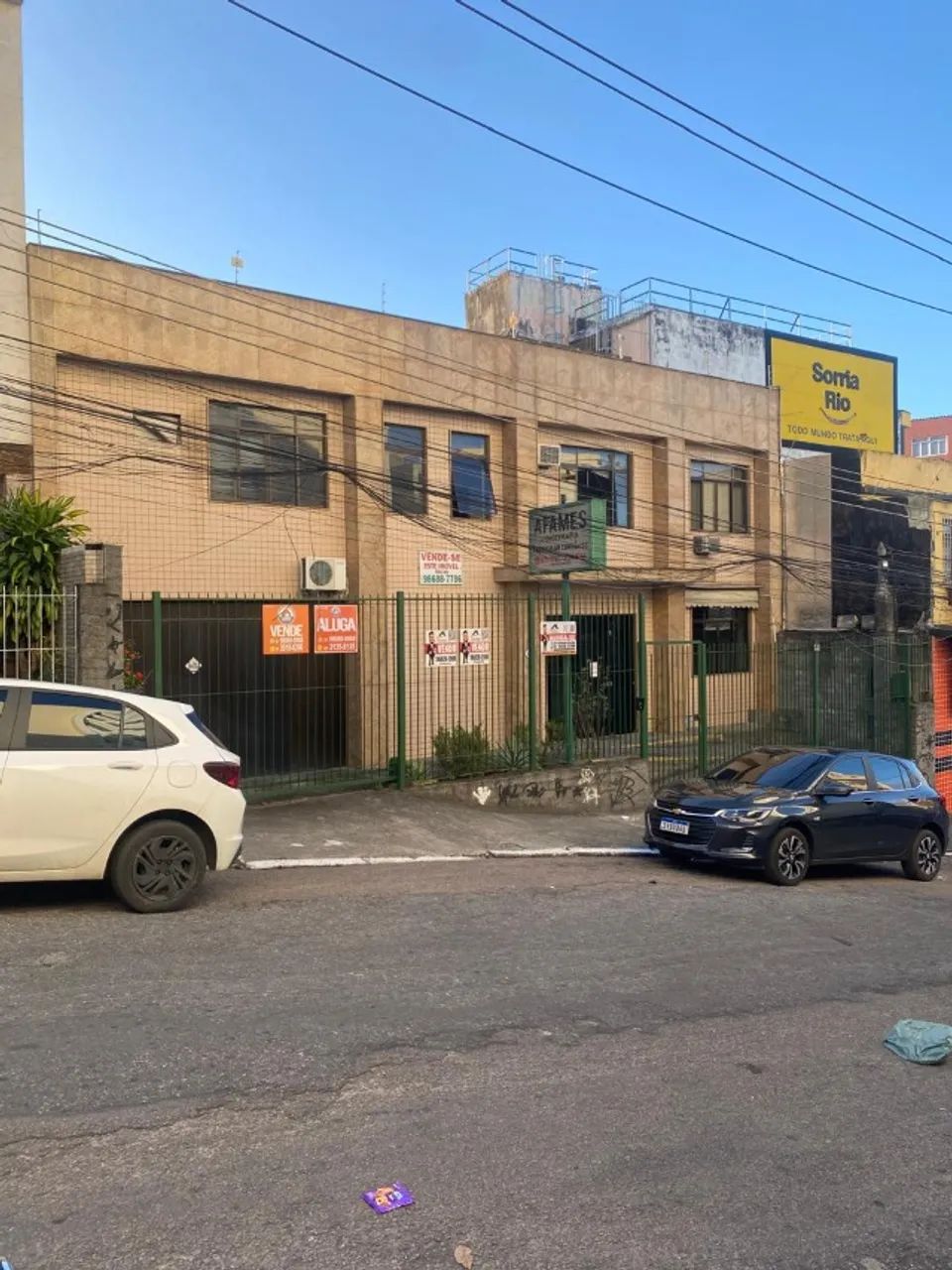 Prédio Comercial em Duque de Caxias 