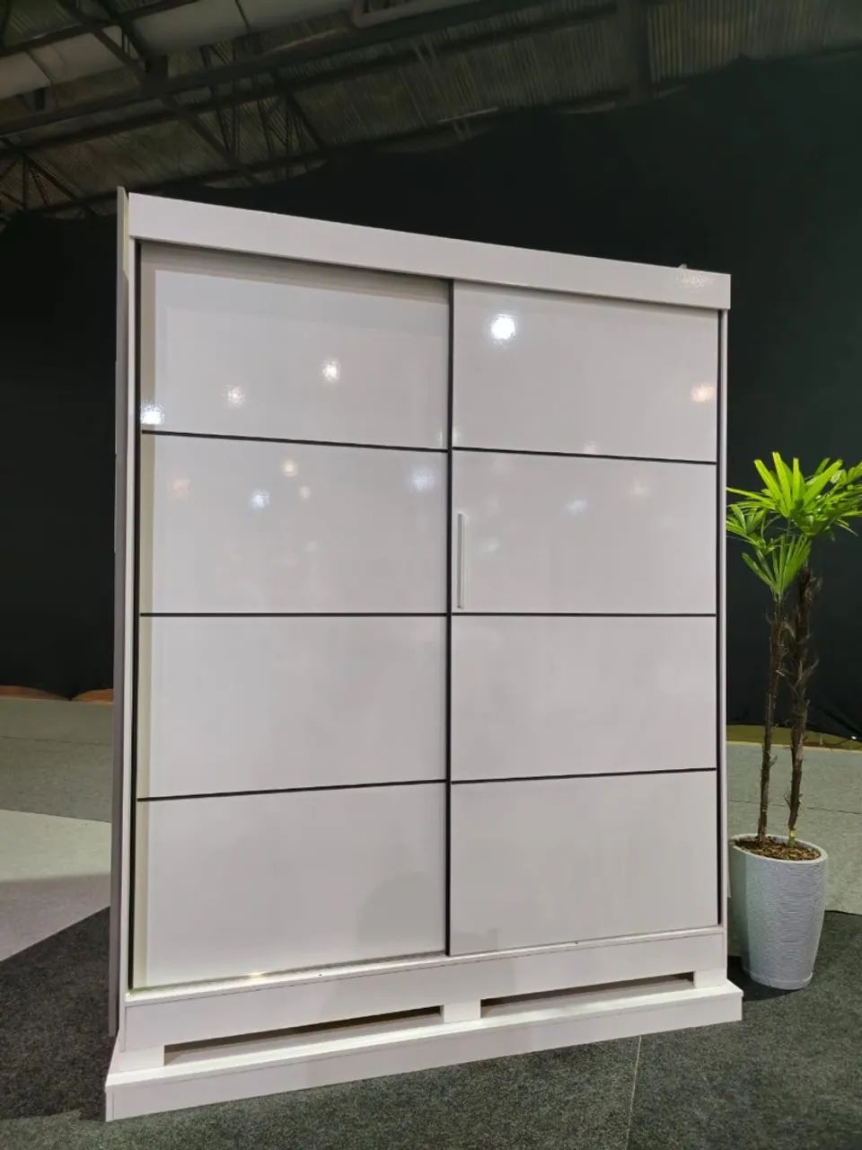 Guarda-Roupa Branco Moderno NOVO - Foto 2