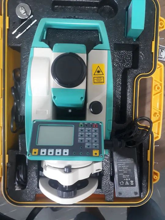 ESTAÇÃO TOTAL TOPOGRÁFICA  - Foto 2