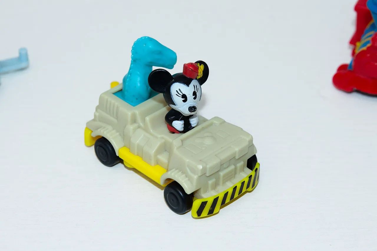 Brinquedos bonecos mickey mcdonalds - Foto 4
