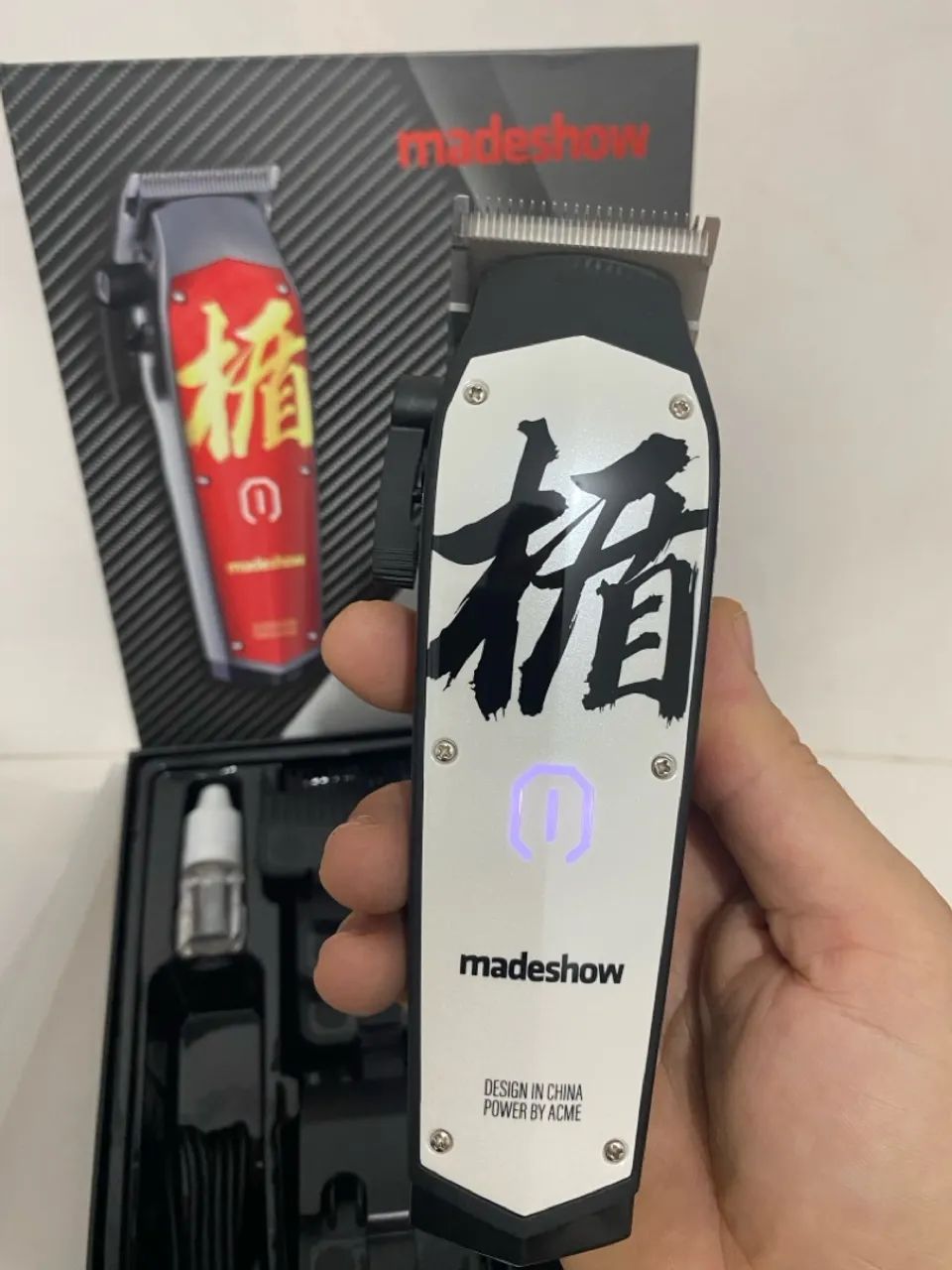 Máquina de cortar cabelo Made Show Nova 