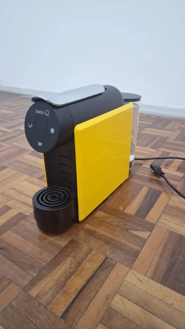 Cafeteira Delta Q