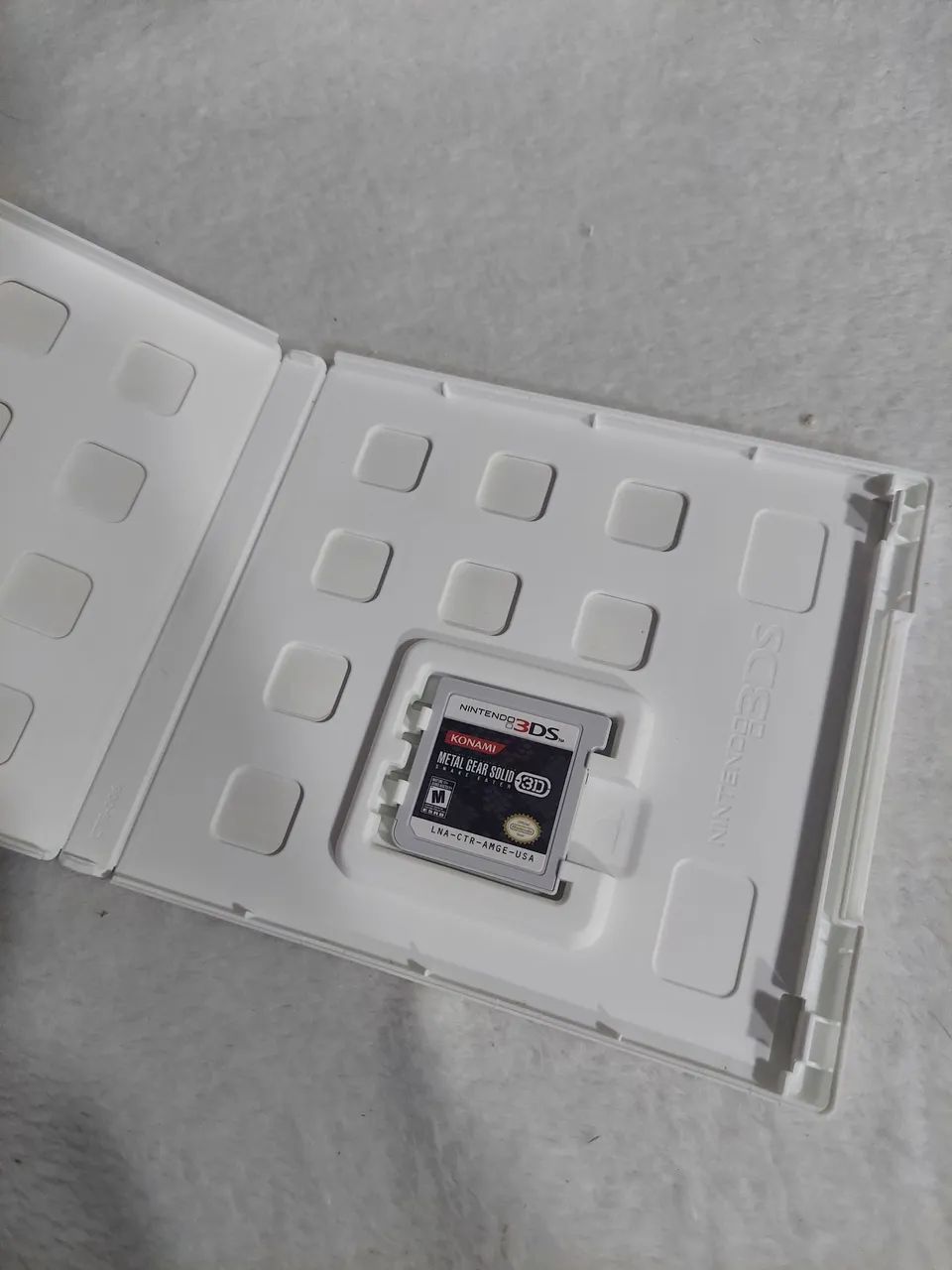 Metal Gear Solid 3D Snake Eater - Nintendo 3DS - Foto 3