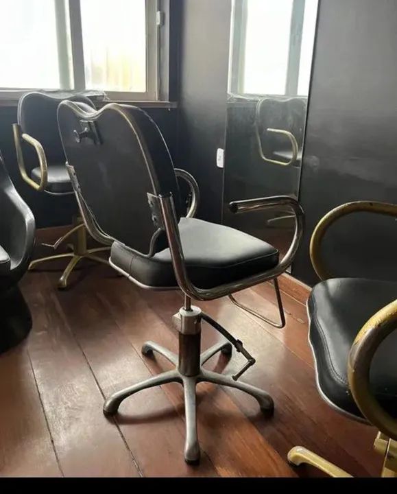 Cadeiras de Barbeiro diversas - Foto 2