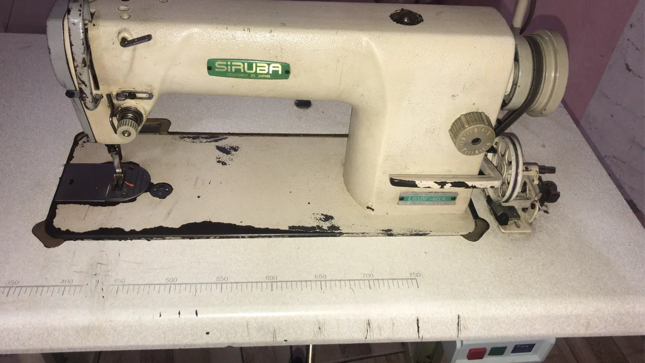 Máquina de Costura Industrial Siruba L018F-MIA