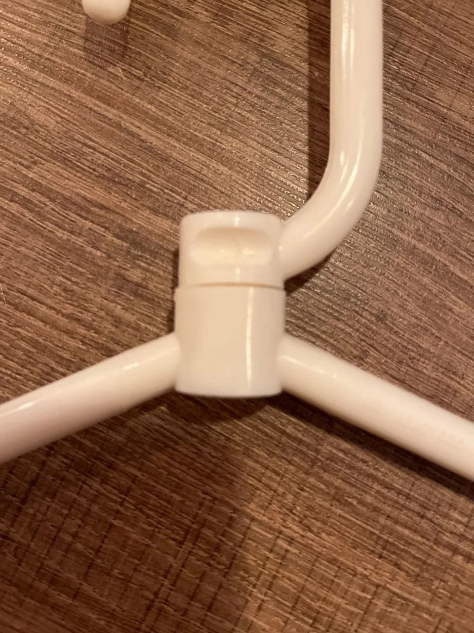 Cabides de Plástico Branco - Kit com Várias Unidades - Foto 4