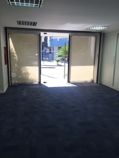 PRÉDIO INTEIRO PARA VENDA E LOCAÇÃO - LARANJEIRAS - RIO DE JANEIRO/RJ.