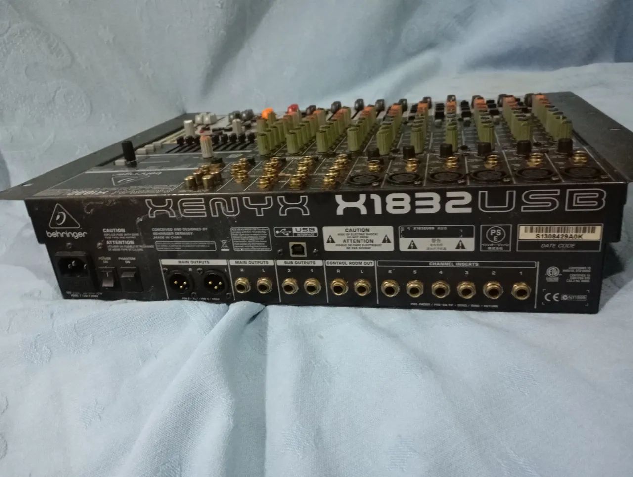 Mesa de Som Behringer Xenyx X1832USB - Foto 5