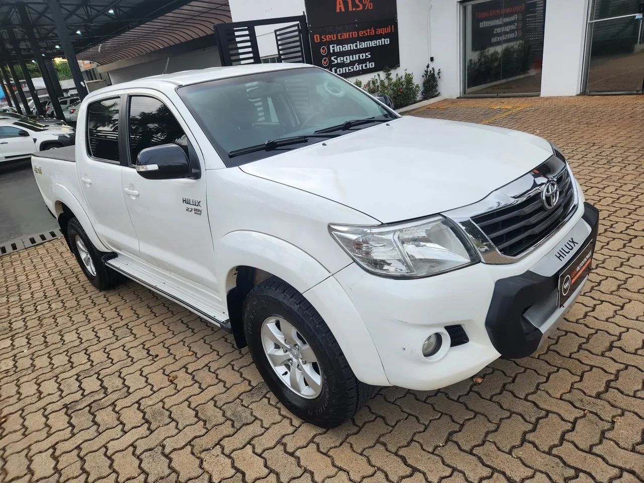 Toyota Hillux SRV 2015/15 2.7 flex aut 4x4  - Foto 2