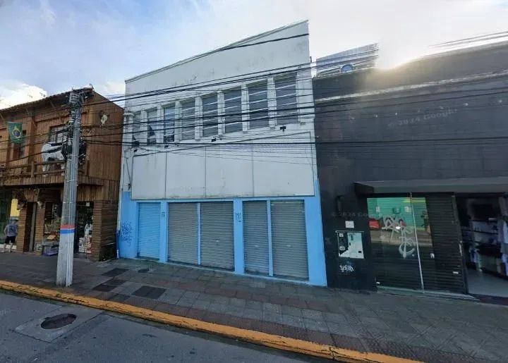 Prédio comercial para locação no Centro de Florianópolis.
