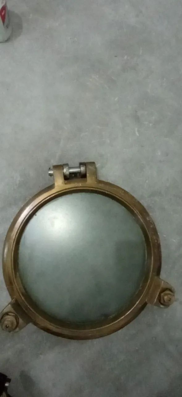 Escotilhas64840844981377120