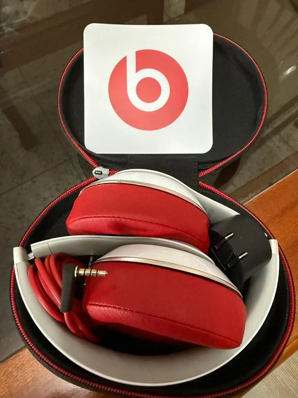 Beats Studio - Fones de Ouvido - Branco e Vermelho