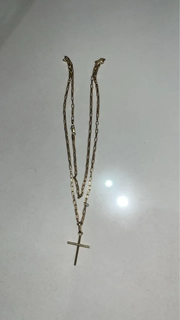 Corrente de ouro com pingente