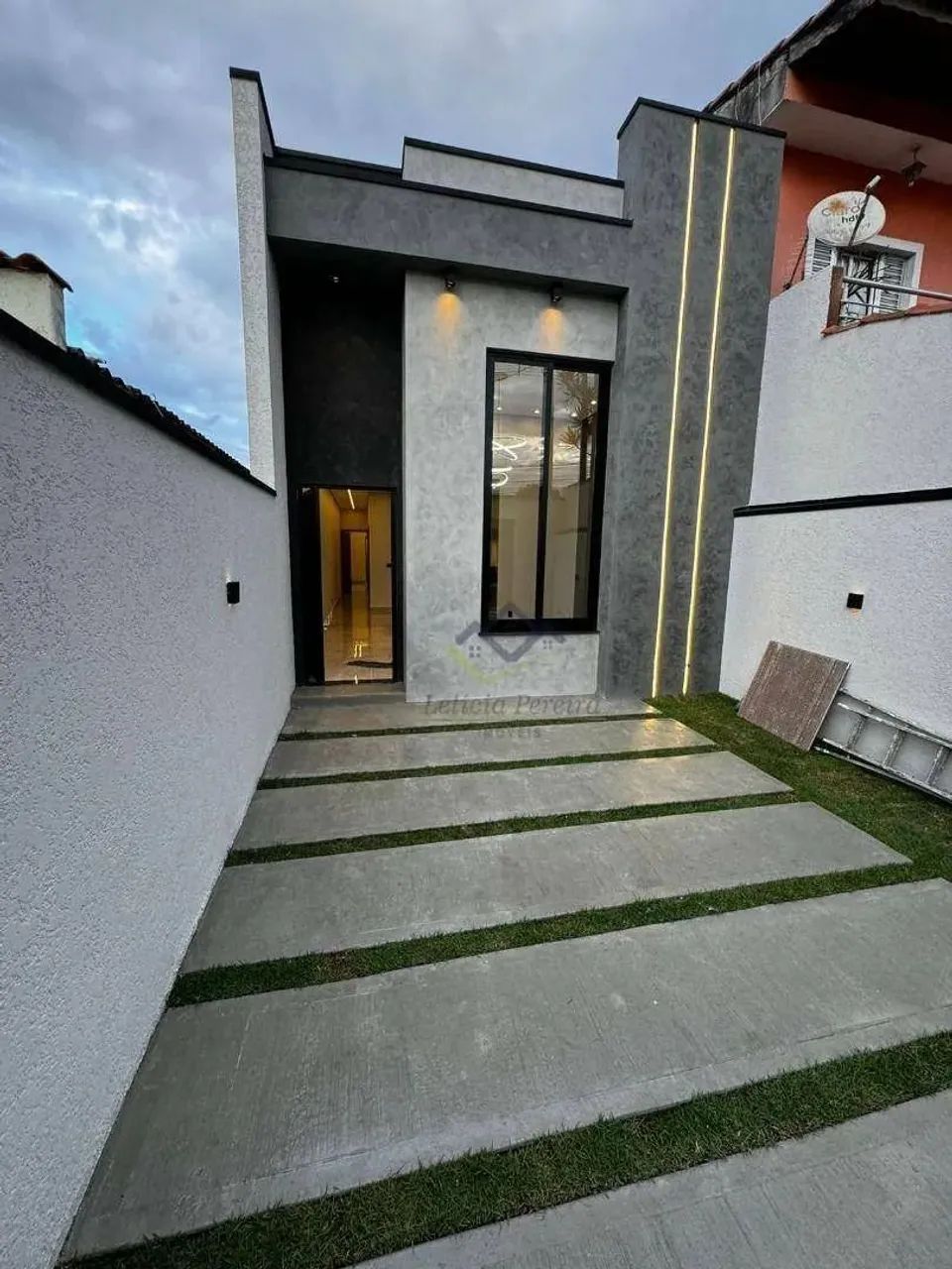 Casa com 2 dormitórios à venda, 75 m² por R$ 450.000,00 - Jardim Layr - Mogi das Cruzes/SP - Foto 2