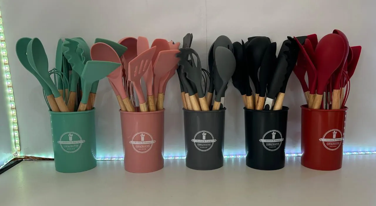 Conjunto de Utensílios de Cozinha em Silicone - Cores Variadas