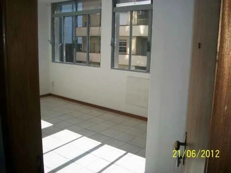 Escritório para Aluguel no Centro com 22 m² de Área Útil Disponível para Locação - Foto 2