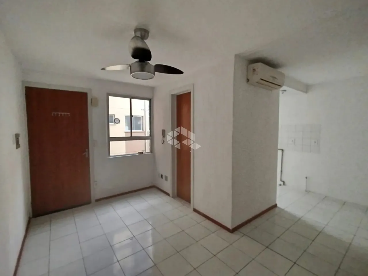 Apartamento de 2 dormitórios/quartos com ar condicionado