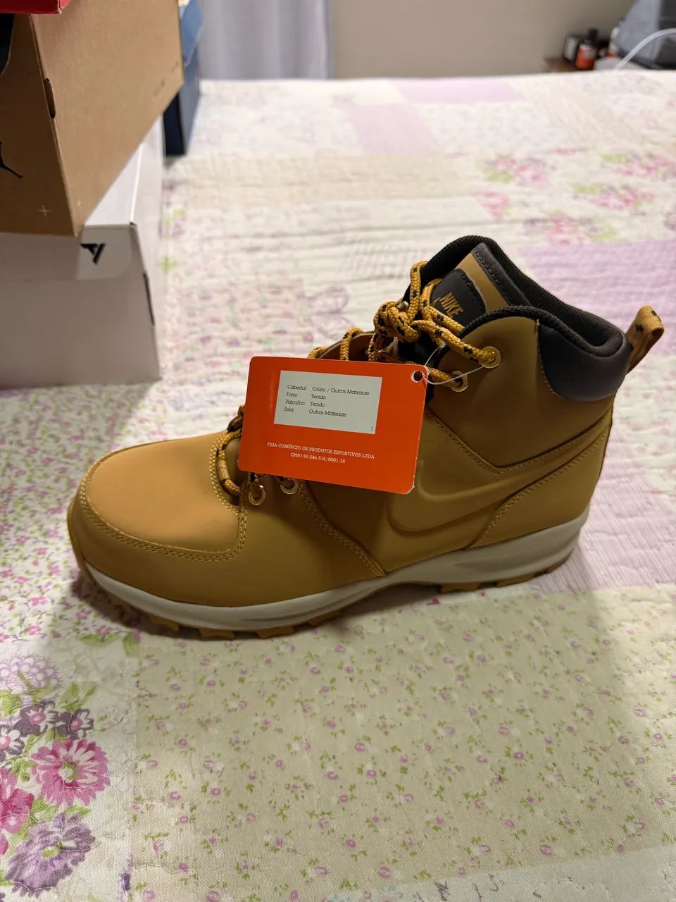 nike manoa leather caramelo