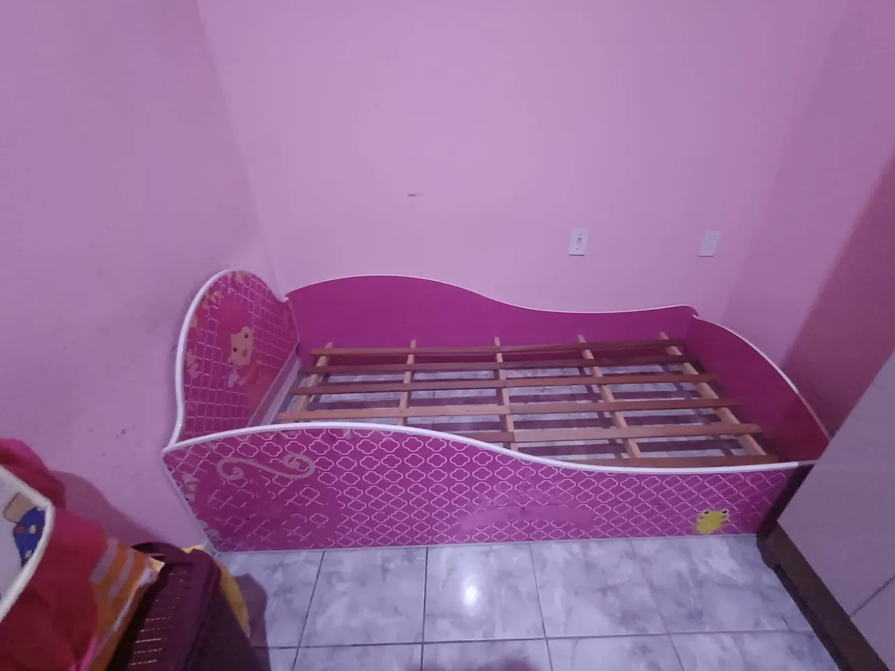 Cama princesa infantil sem colchão 