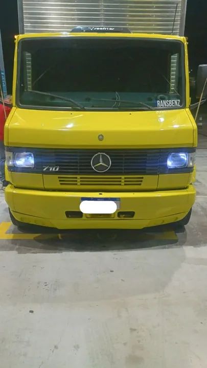 Caminhão Mercedes Benz 710 - Baú - Foto 4