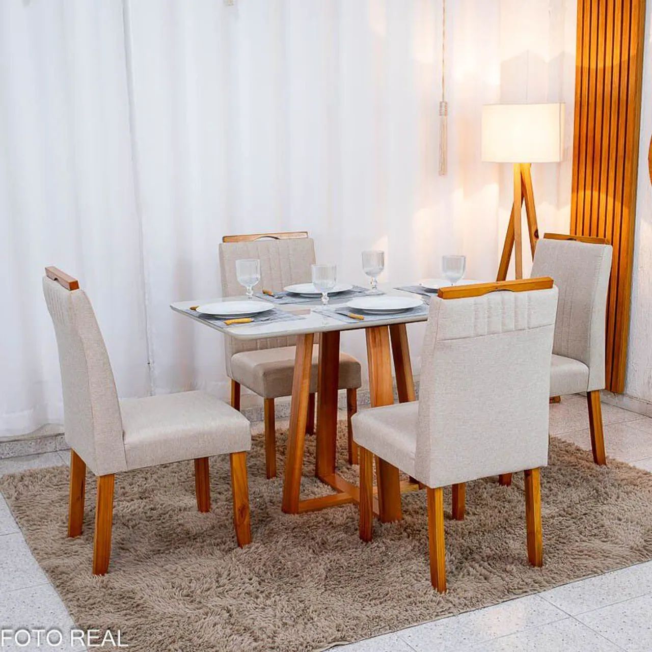 MESA DE JANDAR SUPER DESIGN COM CADEIRAS EM MADEIRA MACIÇA E BASE SURPREENDA-SE!!RF - Foto 2